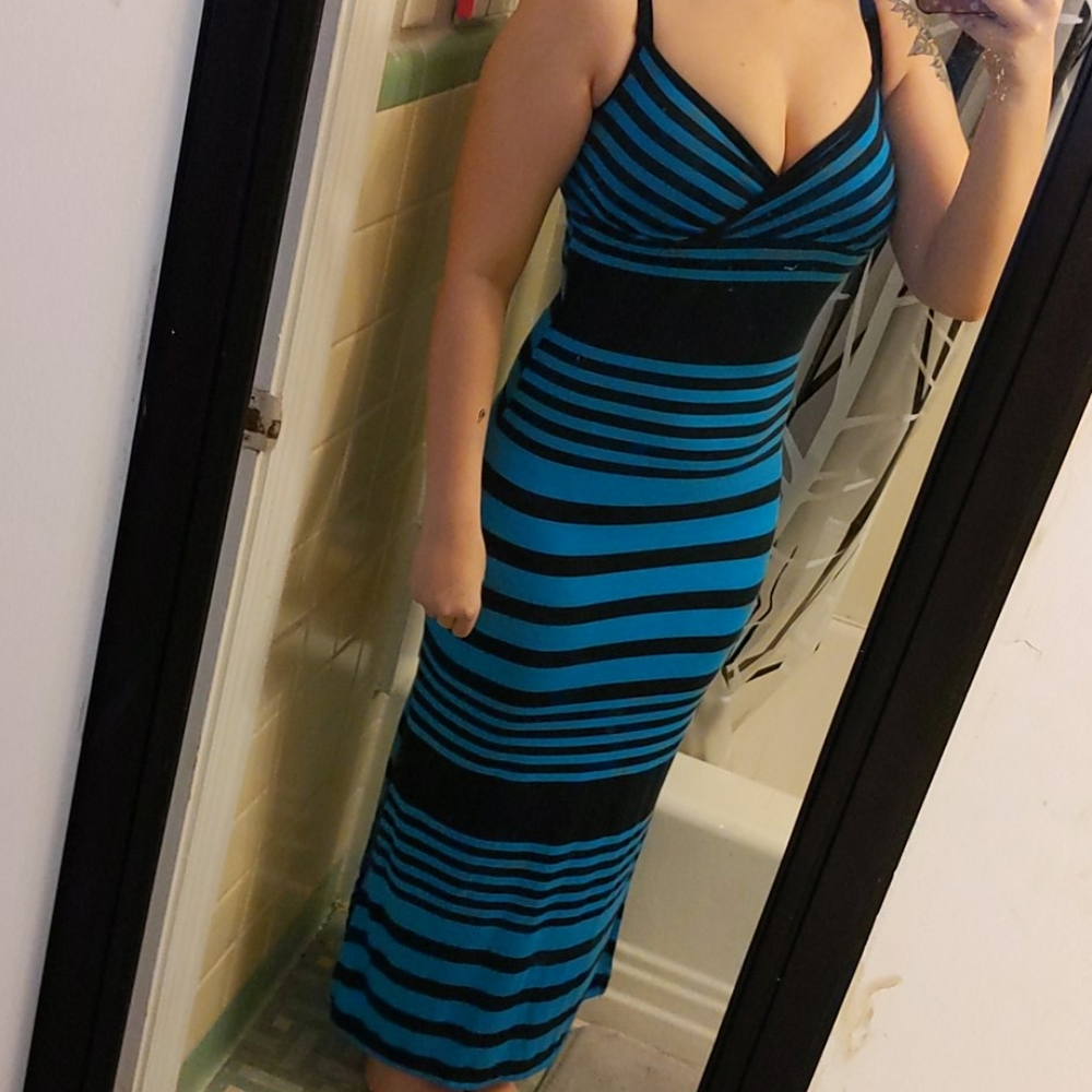 Beautiful sundress.